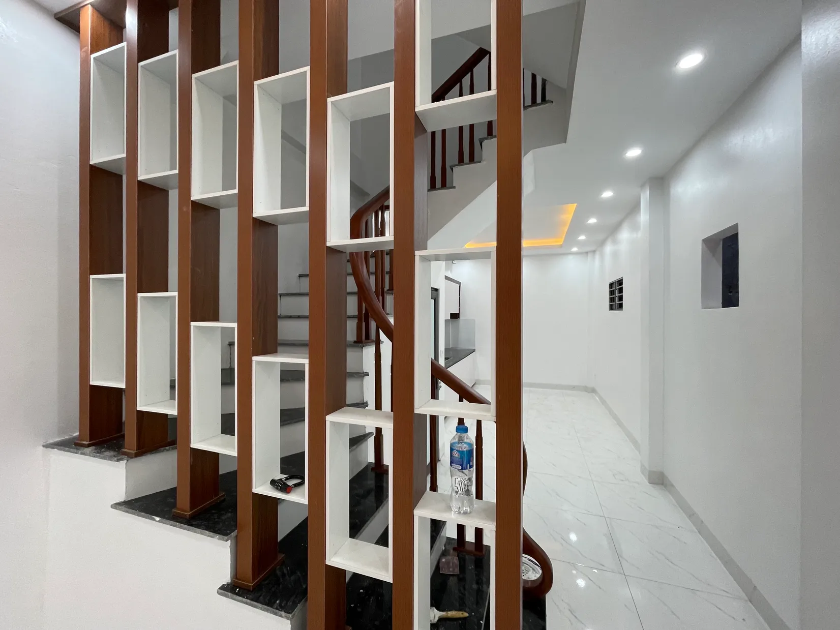 Nhà mặt ngõ cách Đường Đa Sĩ 100m, diện tích 38m² x 4 tầng, mặt tiền 3.31m